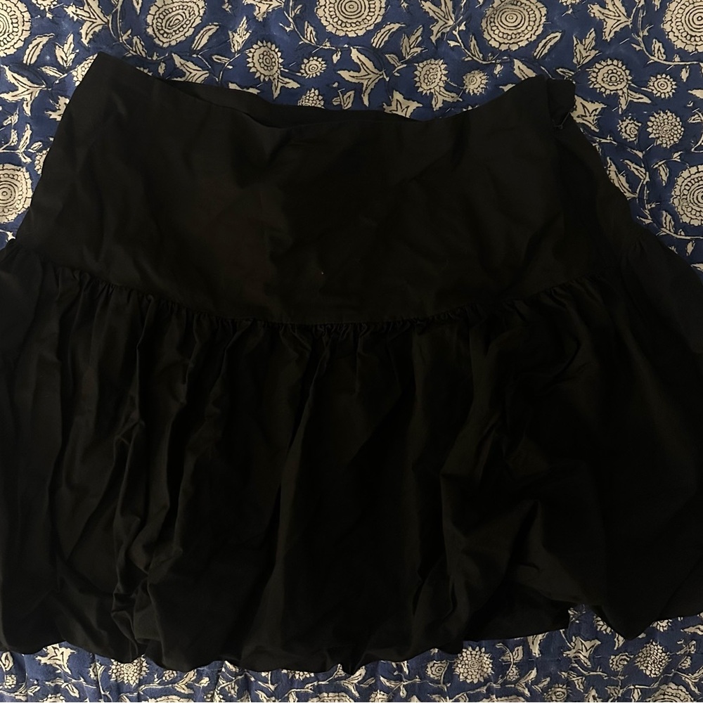 Mini bubble black skirt